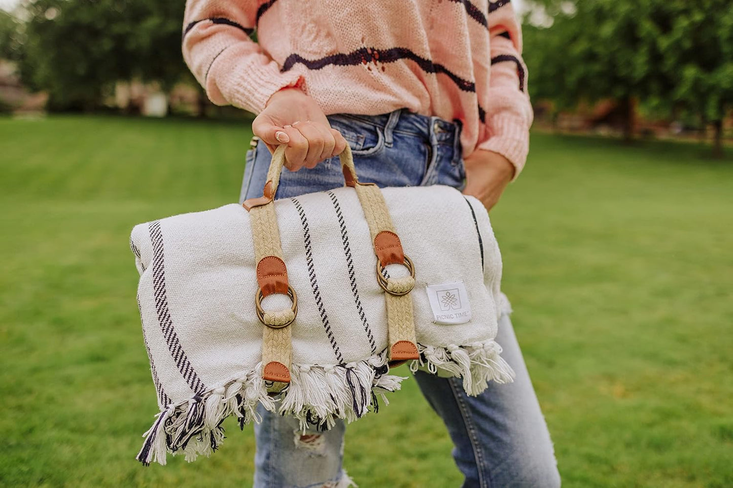 PICNIC TIME Montecito Picnic, Outdoor, and Beach Blanket with Harness, Montecito Picnic, Outdoor, and Beach Blanket with Harness, One Size, White & Blue Stripe