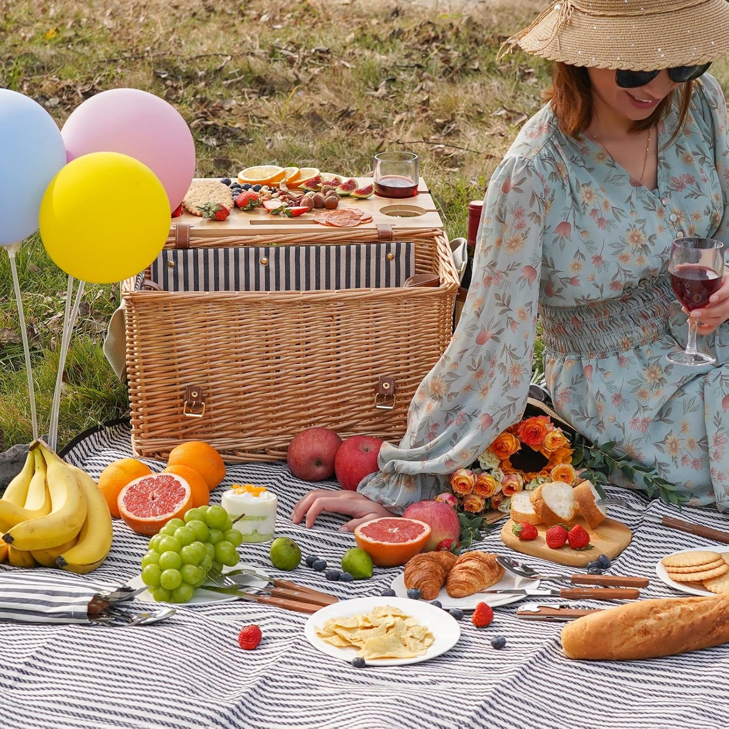 Wicker Picnic Basket for 4, 4 Person Picnic Kit, Willow Hamper Service Gift Set with Blanket Portable Bamboo Wine Snack Table for Camping and Outdoor Party